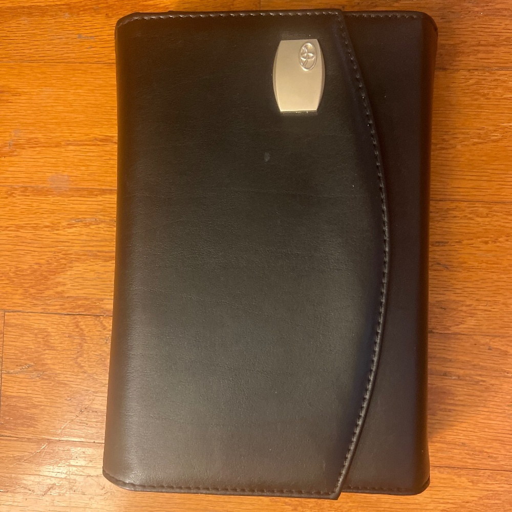 TOTOTA RAV 4 OWNERS MANUAL